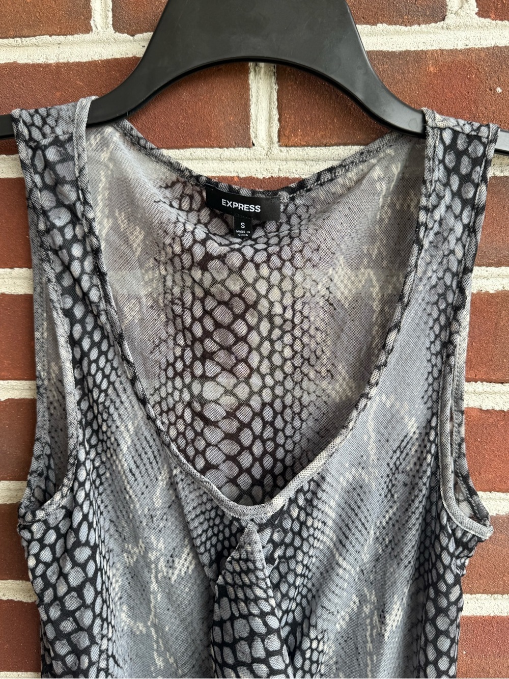 Express Gray Snake-Print Ruffle Tank Top - Picture 2 of 6